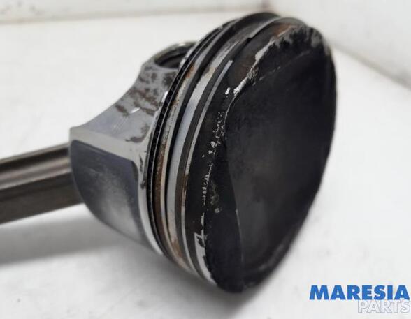 Piston RENAULT MEGANE III Hatchback (BZ0/1_, B3_)