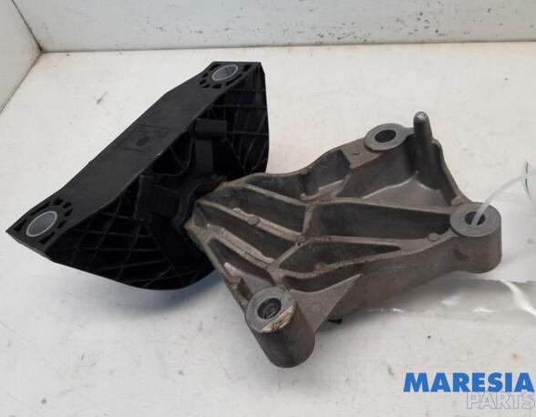 Engine Mount Bracket RENAULT CLIO IV Grandtour (KH_), RENAULT CAPTUR I (J5_, H5_), RENAULT CLIO IV (BH_)