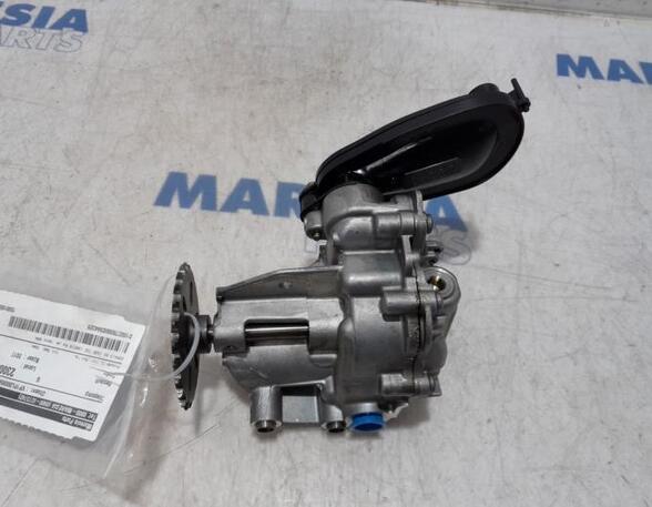 Oil Pump RENAULT Trafic III Kasten (FG)