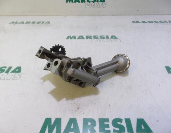 Oil Pump RENAULT CLIO II (BB_, CB_)