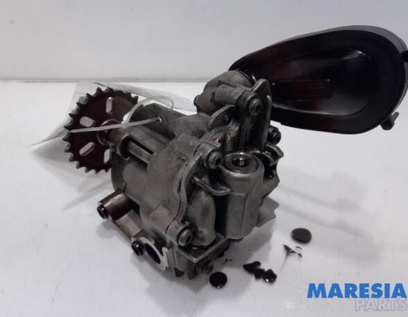 Oil Pump OPEL VIVARO B Van (X82), RENAULT TRAFIC III Van (FG_)