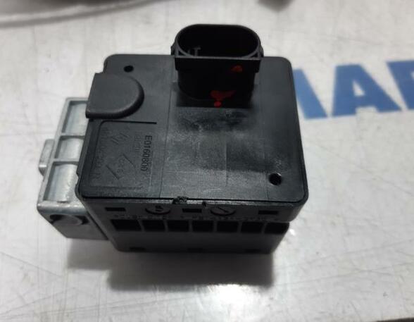 Control unit for engine RENAULT Clio IV (BH)