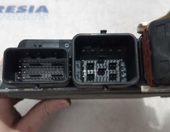 Control unit for engine PEUGEOT 508 SW I (8E_)