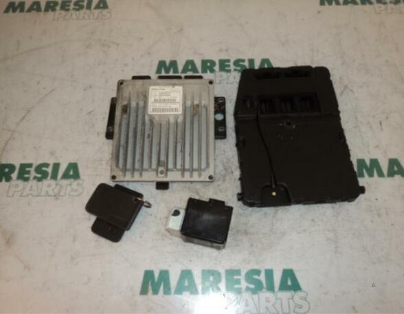 Control unit for engine RENAULT Grand Scénic II (JM0/1)