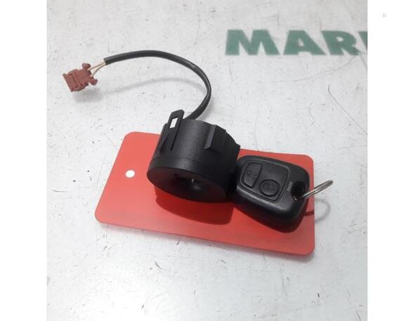 Control unit for engine PEUGEOT 307 CC (3B)