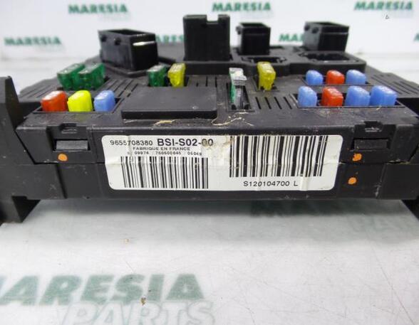 Control unit for engine PEUGEOT 407 SW (6E)