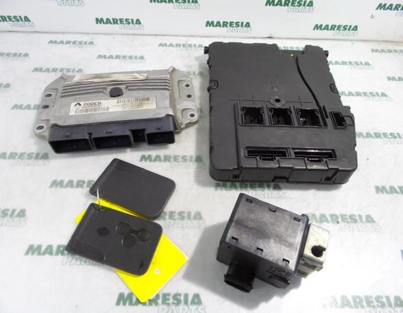 Control unit for engine RENAULT Grand Scénic II (JM0/1)