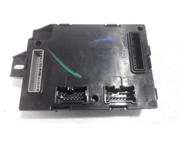 Control unit for engine RENAULT Trafic III Kasten (FG)