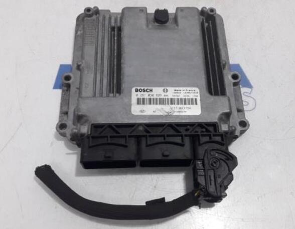 Steuergerät Motor Renault Kangoo II Rapid FW0 28113349 P15376344