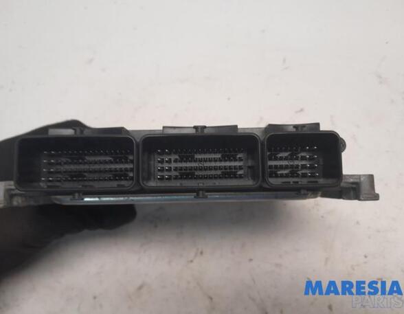 Control unit for engine RENAULT Trafic III Kasten (FG)