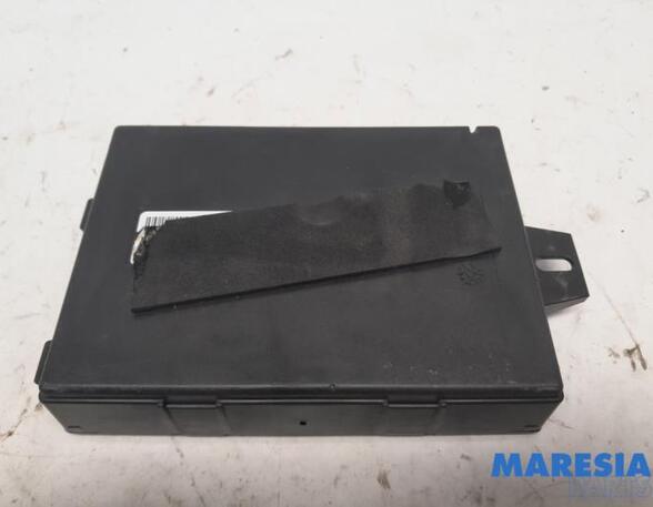 Control unit for engine RENAULT Trafic III Kasten (FG)