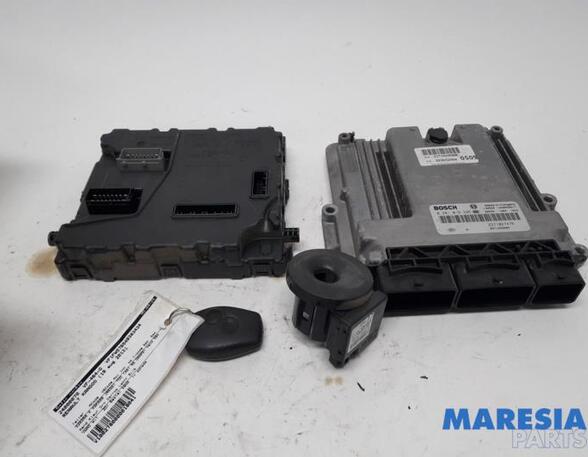 Control unit for engine RENAULT KANGOO Express (FW0/1_)