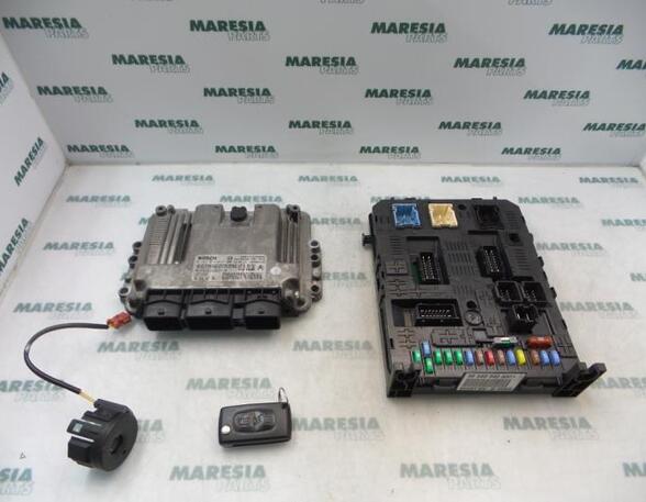 Control unit for engine PEUGEOT 308 SW I (4E_, 4H_)