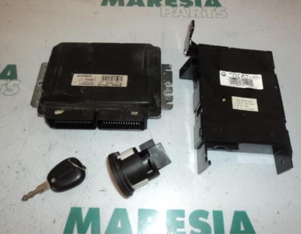 Control unit for engine RENAULT ESPACE III (JE0_)