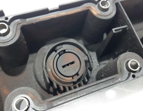 Cylinder Head Cover PEUGEOT 307 CC (3B)