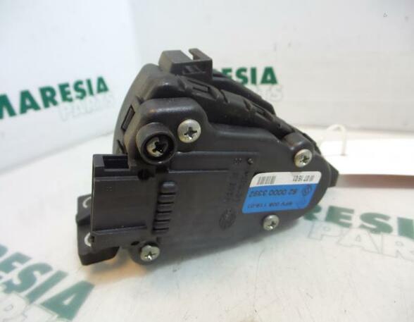 Throttle Position Sensor RENAULT Laguna II Grandtour (KG0/1)