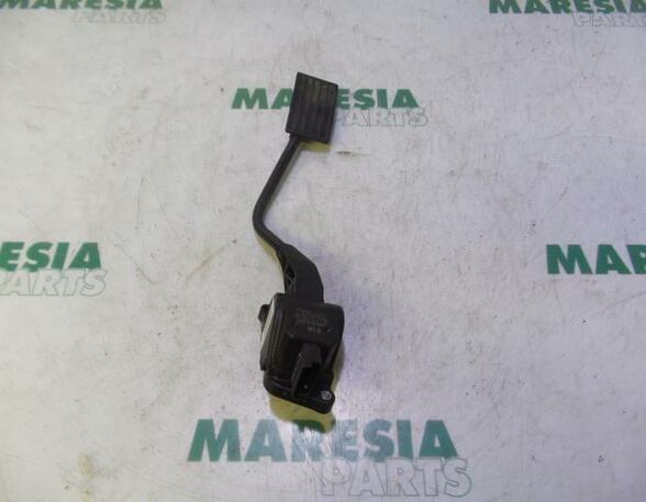 Throttle Position Sensor PEUGEOT 508 I (8D)