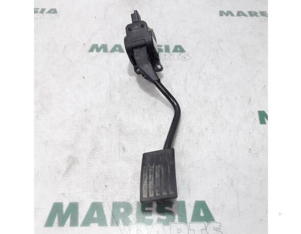 Throttle Position Sensor CITROËN C5 III Break (TD)