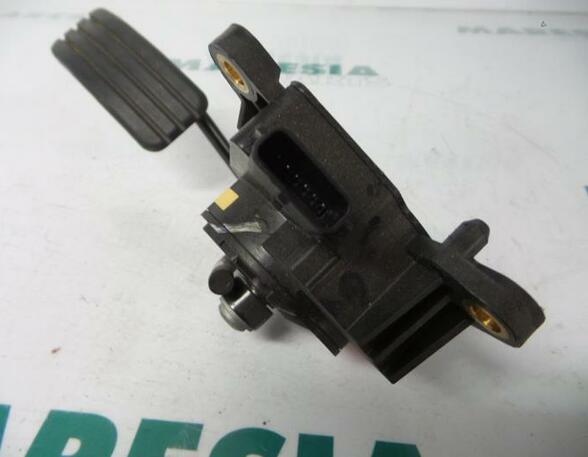 Throttle Position Sensor RENAULT Clio III (BR0/1, CR0/1)