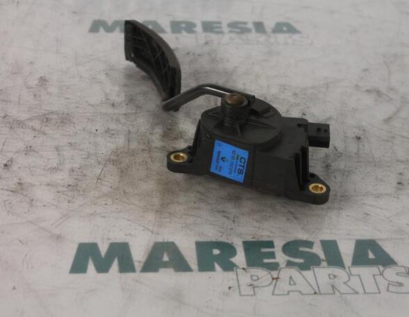 Throttle Position Sensor RENAULT MEGANE II Estate (KM0/1_)