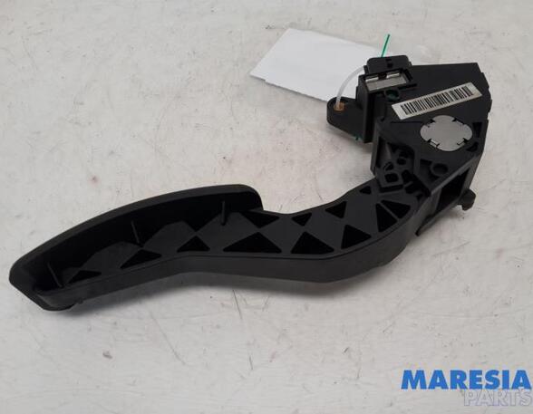 Accelerator pedal RENAULT MEGANE III Grandtour (KZ0/1)