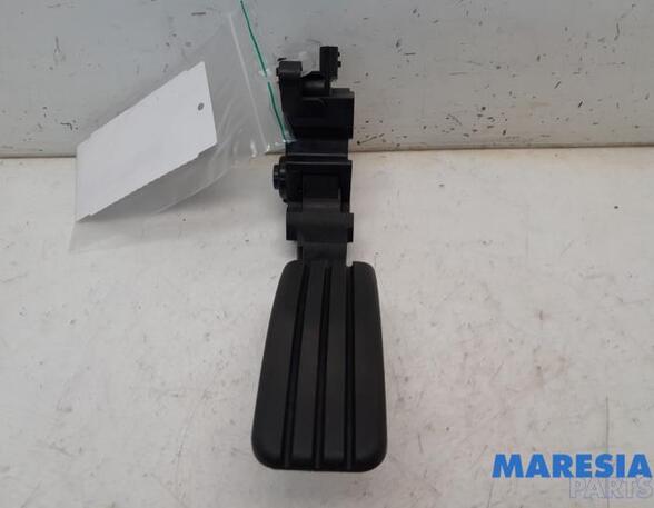 Accelerator pedal RENAULT MEGANE III Grandtour (KZ0/1)