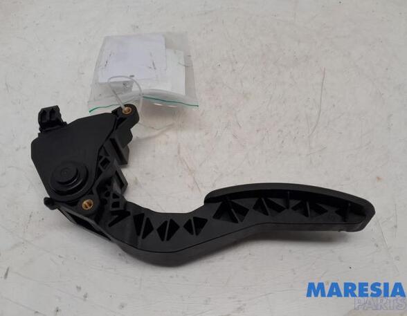 Accelerator pedal RENAULT MEGANE III Grandtour (KZ0/1)