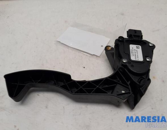 Accelerator pedal RENAULT TWINGO III (BCM_, BCA_)