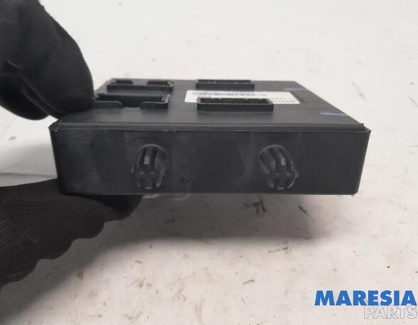 Control unit central electric (BCM) RENAULT Trafic III Kasten (FG)