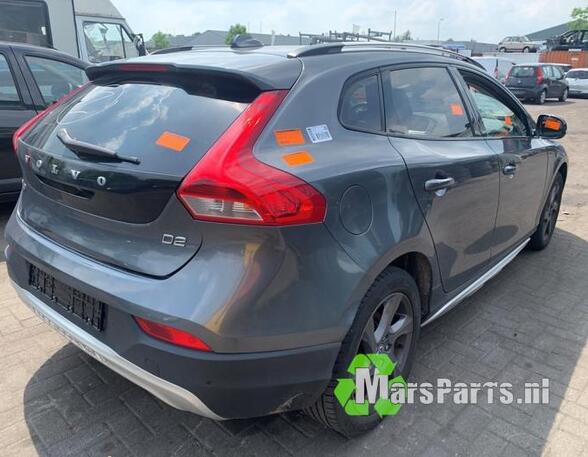 As VOLVO V40 Hatchback (525, 526), VOLVO V40 Cross Country (526)