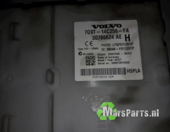 Fuse Box VOLVO V70 III (135), VOLVO XC70 II (136)