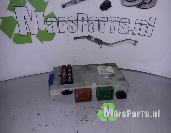 Fuse Box VOLVO V70 III (135), VOLVO XC70 II (136)