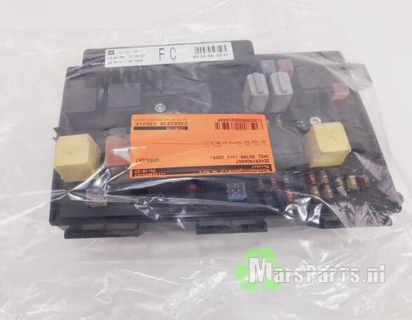 Fuse Box OPEL ASTRA H Estate (A04), OPEL ASTRA H (A04)