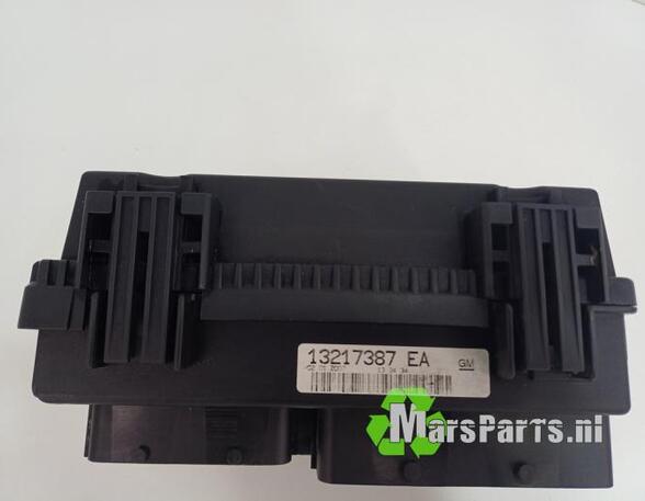 Fuse Box OPEL CORSA D (S07)