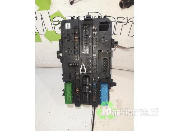 Sicherungskasten Opel Astra H  13181278 P12199055