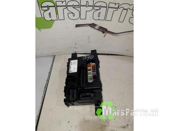 Fuse Box OPEL CORSA D (S07)