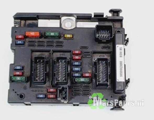 Fuse Box PEUGEOT 307 CC (3B)