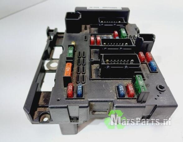 Fuse Box PEUGEOT 307 CC (3B)