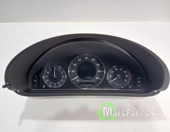 Tachometer (Revolution Counter) MERCEDES-BENZ CLK (C209)