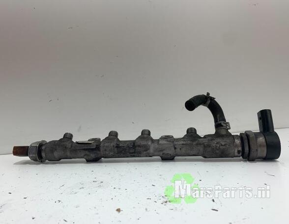 Petrol Fuel Rail VW POLO (6R1, 6C1), VW POLO Van (6R)