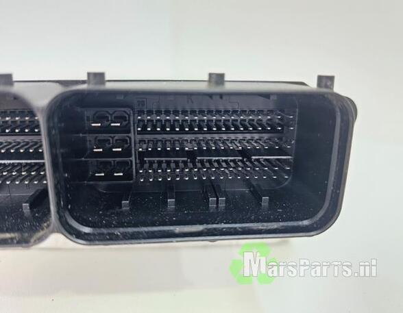 Control unit for engine VW PASSAT B8 Variant (3G5, CB5)