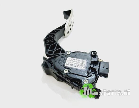 Accelerator pedal RENAULT CLIO V (B7_)