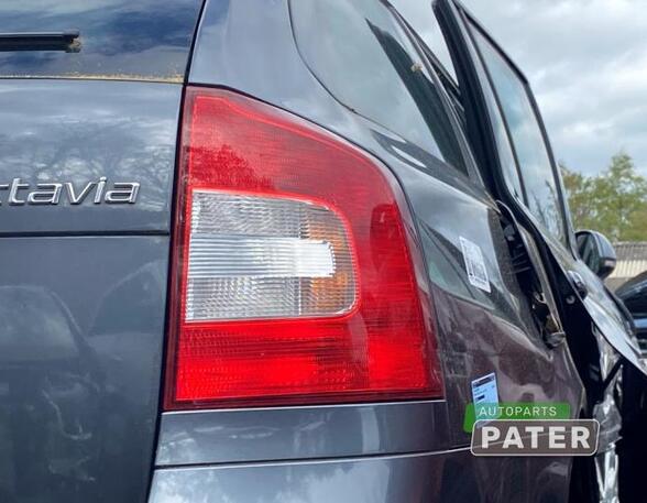 Combination Rearlight SKODA OCTAVIA II Combi (1Z5)