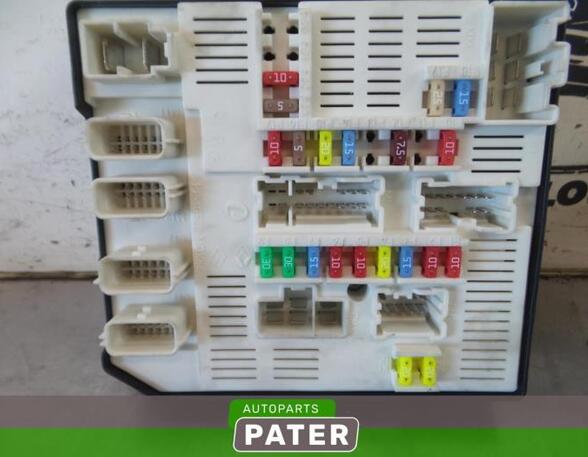 Fuse Box RENAULT LAGUNA III Grandtour (KT0/1)