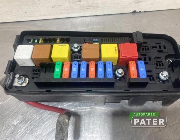 Fuse Box OPEL SIGNUM Hatchback (Z03)