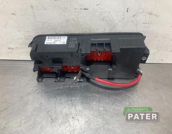 Fuse Box OPEL SIGNUM Hatchback (Z03)