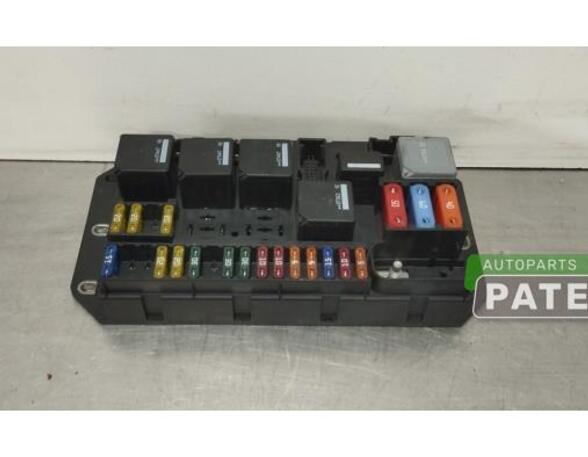 Fuse Box LAND ROVER RANGE ROVER III (L322)