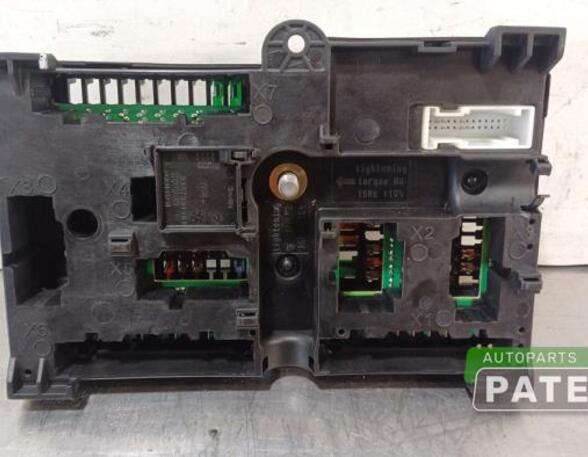 Fuse Box BMW 5 (G30, F90)