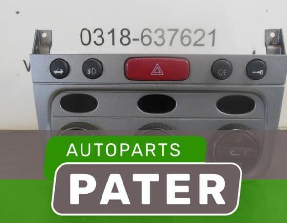 
Temperaturanzeige Alfa Romeo 147 937 01560513690 P4410460
