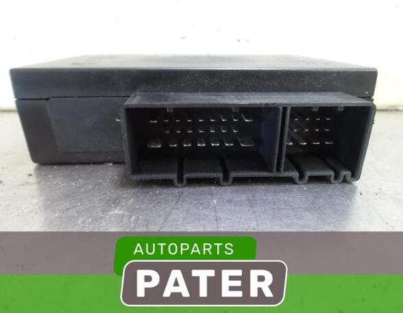 Control unit for door drawing support VW POLO (9N_), VW POLO Saloon (9A4, 9A2, 9N2, 9A6)